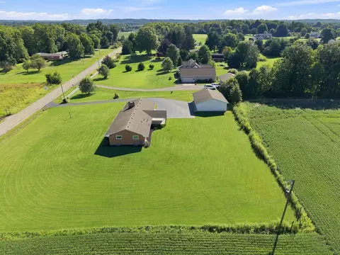 View/Area - 2464 Lees Rd, Newark, OH 43055 photo 3 of 4