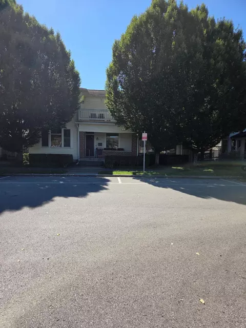 27 W Church St, Pickerington, OH 43147