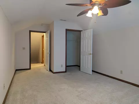 Bedroom - 1940 Shady Oak Ct, Springfield, OH 45502 photo 4 of 6