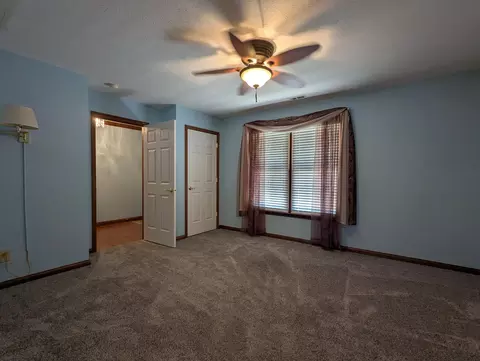 Bedroom - 1940 Shady Oak Ct, Springfield, OH 45502 photo 2 of 6