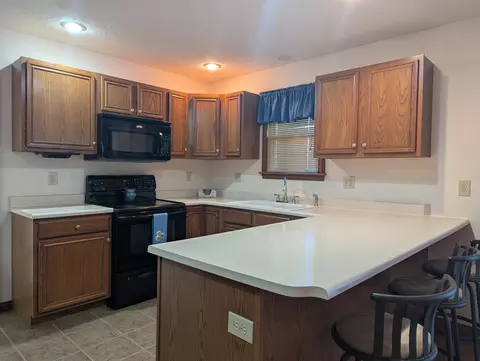 Kitchen - 1940 Shady Oak Ct, Springfield, OH 45502 photo 3 of 3