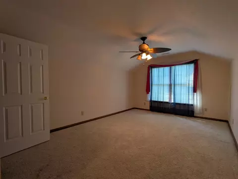 Bedroom - 1940 Shady Oak Ct, Springfield, OH 45502 photo 3 of 6