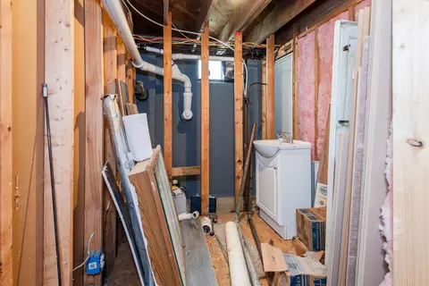 Bath - 5730 Old Clifton Rd, Springfield, OH 45502 photo 7 of 7
