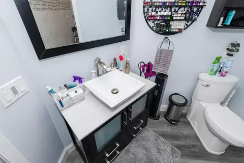 Bath - 5730 Old Clifton Rd, Springfield, OH 45502 photo 3 of 7