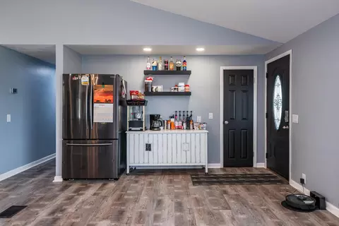 Entry Way - 5730 Old Clifton Rd, Springfield, OH 45502 photo 2 of 2