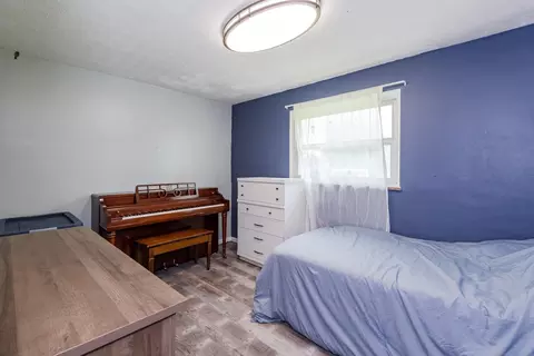 Bedroom - 5730 Old Clifton Rd, Springfield, OH 45502 photo 6 of 6