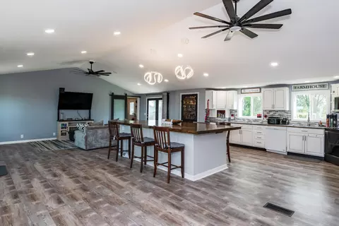 Kitchen - 5730 Old Clifton Rd, Springfield, OH 45502 photo 1 of 5