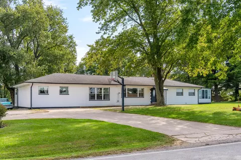 Exterior - 5730 Old Clifton Rd, Springfield, OH 45502 photo 2 of 17