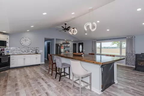 Kitchen - 5730 Old Clifton Rd, Springfield, OH 45502 photo 4 of 5
