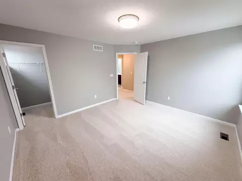 Bedroom - 324 Silver Fox Way, Delaware, OH 43015 photo 3 of 12