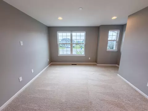 Bedroom - 324 Silver Fox Way, Delaware, OH 43015 photo 11 of 12