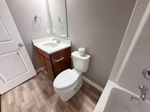 Bath - 324 Silver Fox Way, Delaware, OH 43015 photo 10 of 20