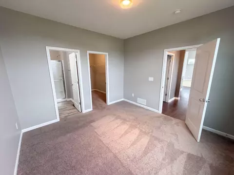 Bedroom - 324 Silver Fox Way, Delaware, OH 43015 photo 10 of 12