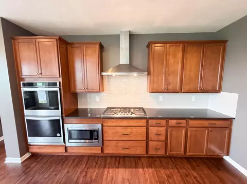 Kitchen - 324 Silver Fox Way, Delaware, OH 43015 photo 5 of 7
