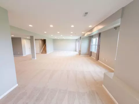 Living - 324 Silver Fox Way, Delaware, OH 43015 photo 5 of 5