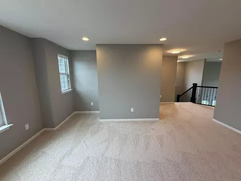 Living - 324 Silver Fox Way, Delaware, OH 43015 photo 4 of 5