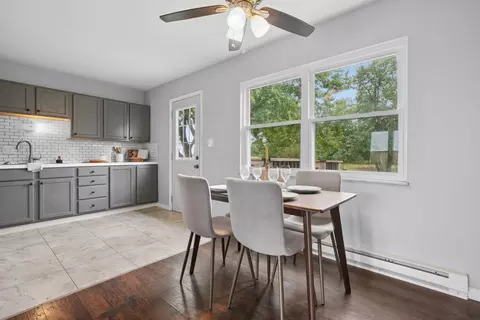 Dining - 10547 Creamer Rd, Orient, OH 43146 photo 1 of 2