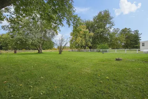 Exterior - 10547 Creamer Rd, Orient, OH 43146 photo 8 of 11