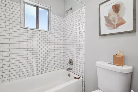 Bath - 10547 Creamer Rd, Orient, OH 43146 photo 2 of 2