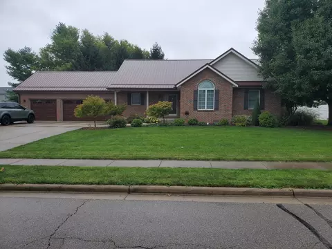 1201 Farmington Ln, Washington Court House, OH 43160