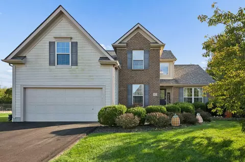 4937 Demorest Dr, Grove City, OH 43123
