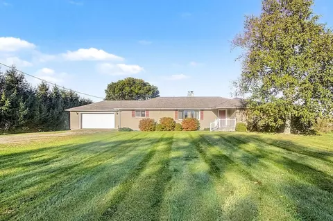 6179 Johnsville Rd, Centerburg, OH 43011
