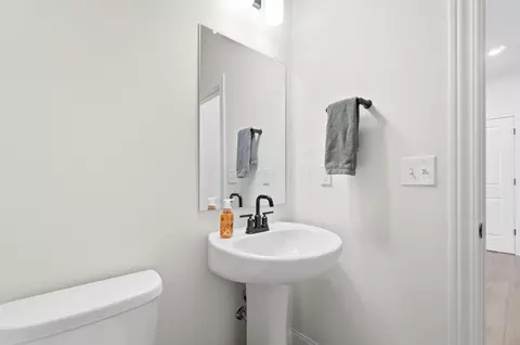 Bath - 39 Bluestone Ln, Delaware, OH 43015 photo 1 of 10