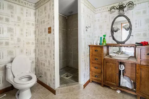 Bath - 102 Enterprise St, Edison, OH 43320 photo 1 of 2