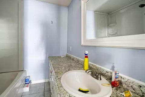 Bath - 102 Enterprise St, Edison, OH 43320 photo 2 of 2