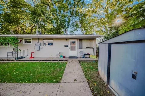 Exterior - 1025 S Pickaway St, Circleville, OH 43113 photo 6 of 11