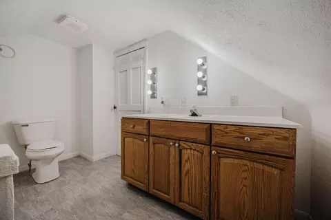 Bath - 303 Park Ave, Prospect, OH 43342 photo 2 of 4