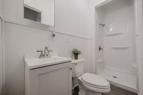 Bath - 303 Park Ave, Prospect, OH 43342 photo 1 of 4