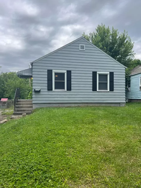 2769 Mcguffey Rd, Columbus, OH 43211