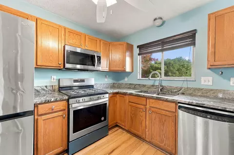 Kitchen - 357 Eddington Dr, Pataskala, OH 43062 photo 3 of 9
