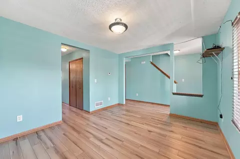 Living - 357 Eddington Dr, Pataskala, OH 43062 photo 3 of 7