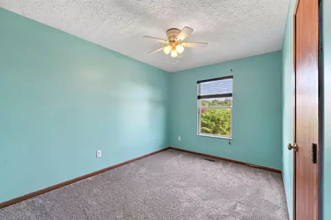 Bedroom - 357 Eddington Dr, Pataskala, OH 43062 photo 5 of 9