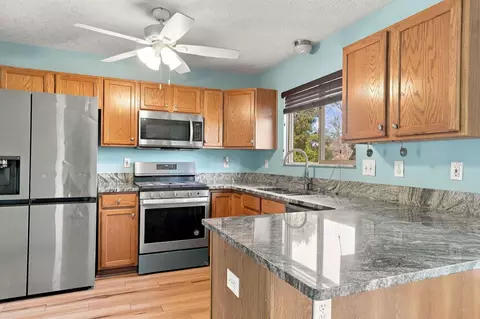 Kitchen - 357 Eddington Dr, Pataskala, OH 43062 photo 9 of 9