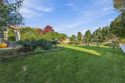 Exterior - 357 Eddington Dr, Pataskala, OH 43062 photo 3 of 9