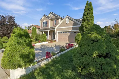 Exterior - 357 Eddington Dr, Pataskala, OH 43062 photo 9 of 9