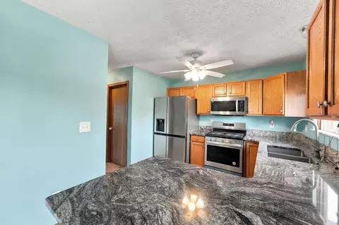 Kitchen - 357 Eddington Dr, Pataskala, OH 43062 photo 2 of 9
