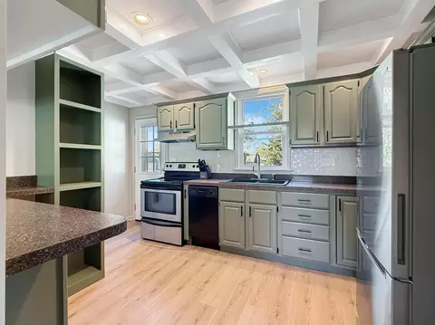Kitchen - 1625 Crestview Dr, Springfield, OH 45504 photo 1 of 4