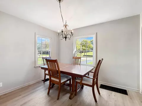Dining - 1625 Crestview Dr, Springfield, OH 45504 photo 2 of 4