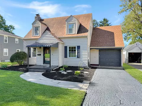 Exterior - 1625 Crestview Dr, Springfield, OH 45504 photo 3 of 14