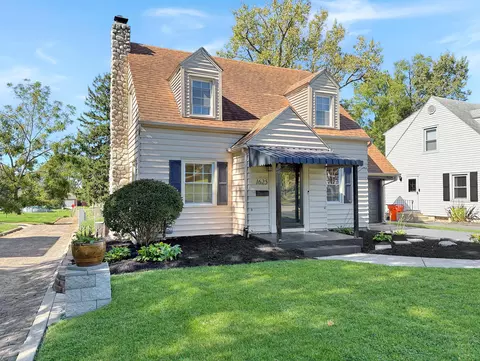Exterior - 1625 Crestview Dr, Springfield, OH 45504 photo 5 of 14