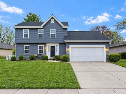 2071 Presley Dr, Grove City, OH 43123
