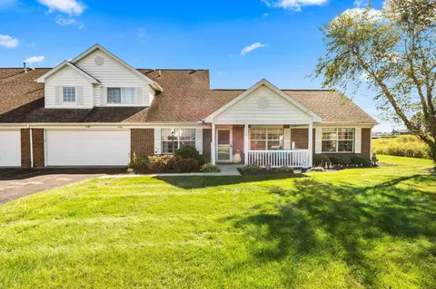 1306 Old Pond Dr, Marion, OH 43302
