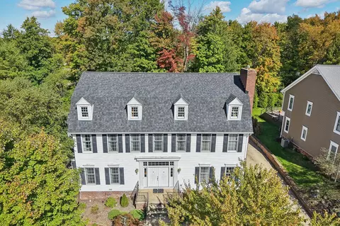 107 Blackberry Dr, Hudson, OH 44236