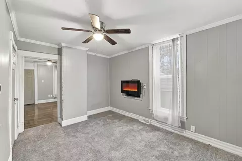 Living - 137 Logan St, Circleville, OH 43113 photo 3 of 4