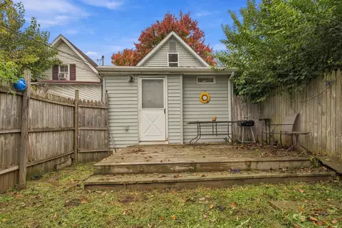 Exterior - 137 Logan St, Circleville, OH 43113 photo 6 of 6