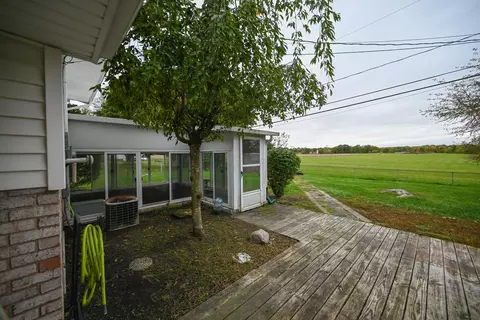 Exterior - 447 Edgefield Dr, Marion, OH 43302 photo 3 of 17